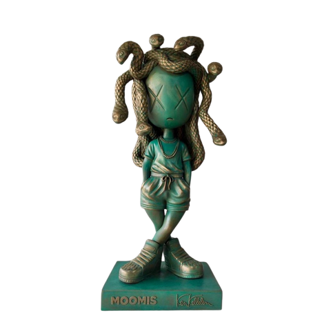 Moomis (Medusa x Mona Lisa) Sculpture