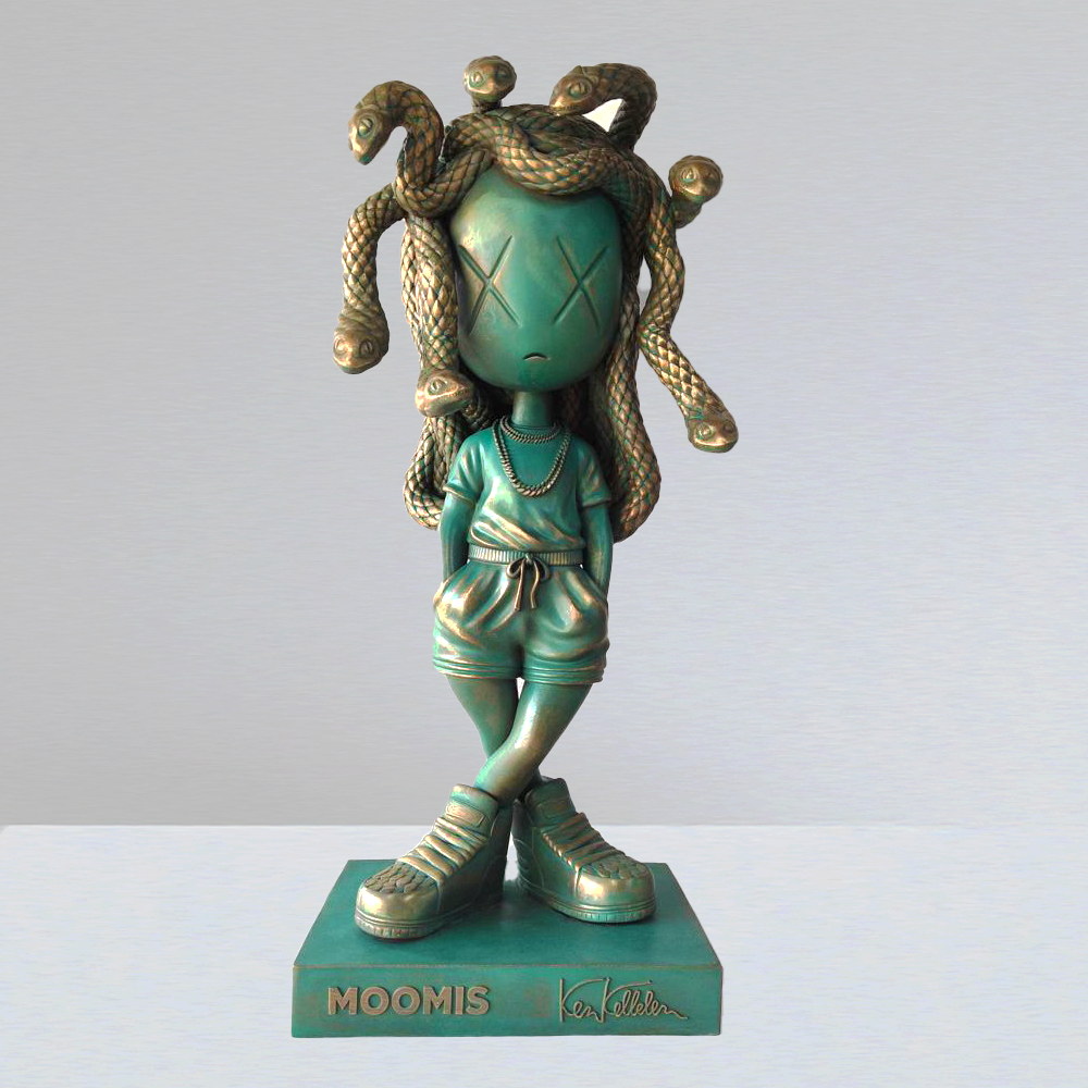 Moomis (Medusa x Mona Lisa) Sculpture